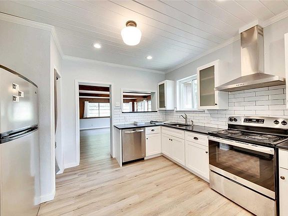 3rd image of 2108 River Hills Rd #A