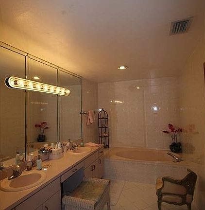 3rd image of 242 Pinecrest Dr