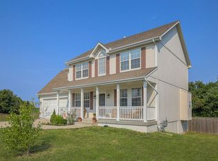 605 Forrest View Ct, Raymore, MO 64083