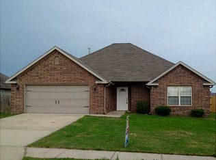 706 SW Castlewood Rd, Bentonville, AR 72712