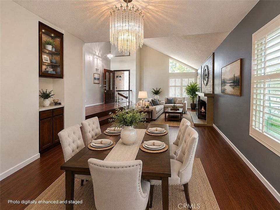 1st image of 10 Bluff Point Cir