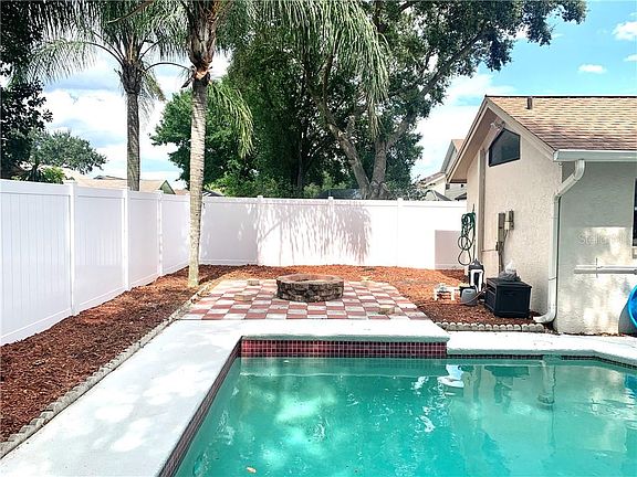 3rd image of 10920 Carnelian Ln