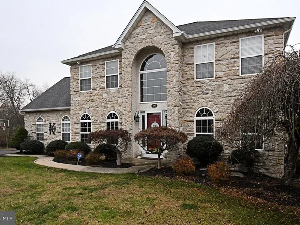 340 Vanderbilt Ln, Harleysville, PA 19438