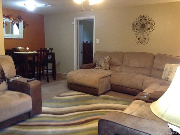 2nd image of 209 Cherry Dr