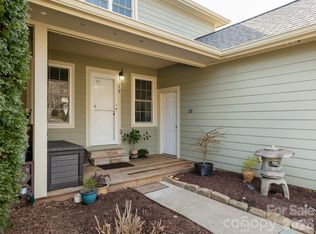 10 Aberdeen Dr, Arden, NC 28704