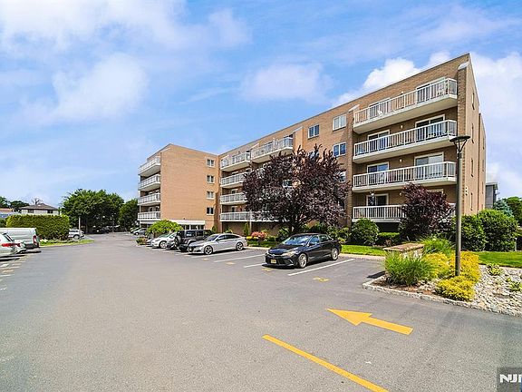 2nd image of 38 Moonachie Rd APT 402