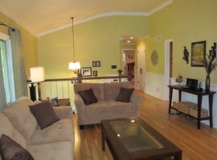 43 Fairway Dr, East Hanover, NJ