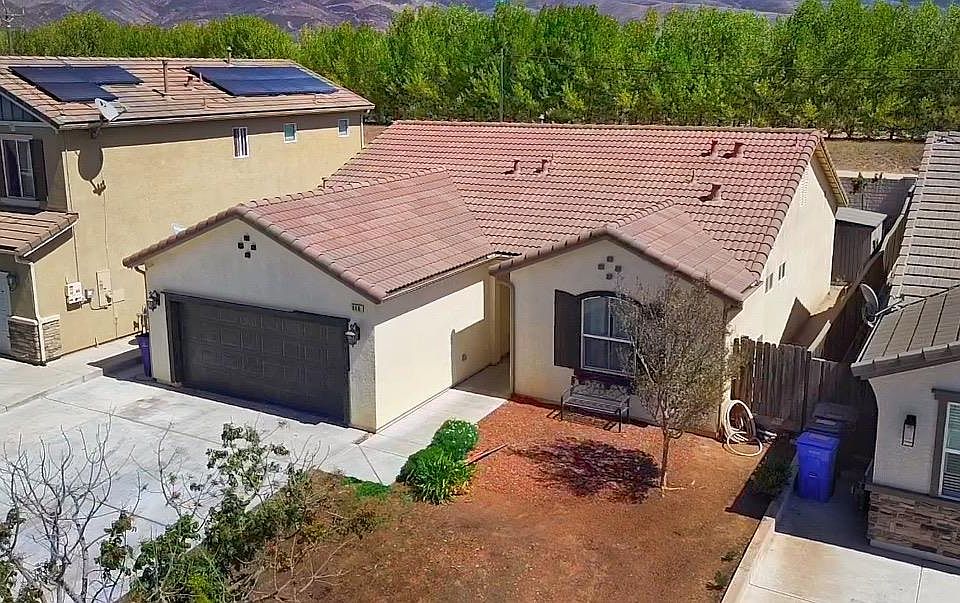 1st image of 646 Luna Way