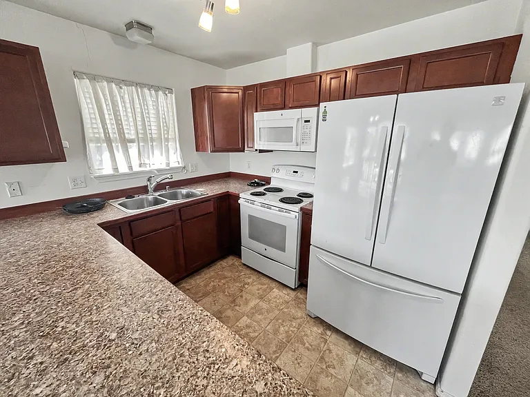 2238 Galatea Dr — Photo 3