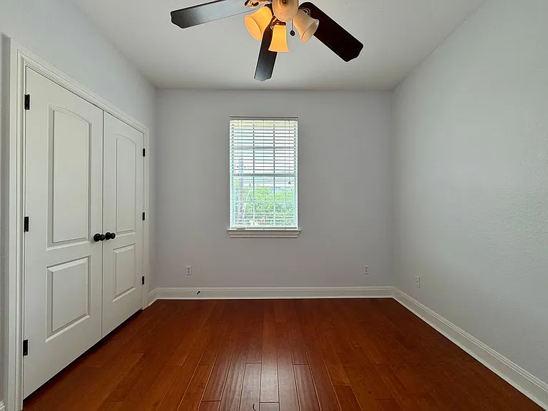 1402 Parker Ln #8 — Photo 19