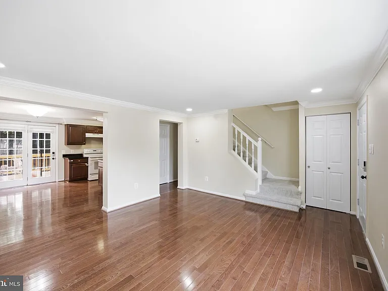 1935 Pohick Creek Ct — Photo 8