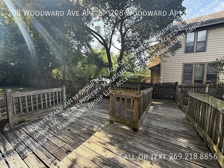 208 Woodward Ave #1 — Photo 9