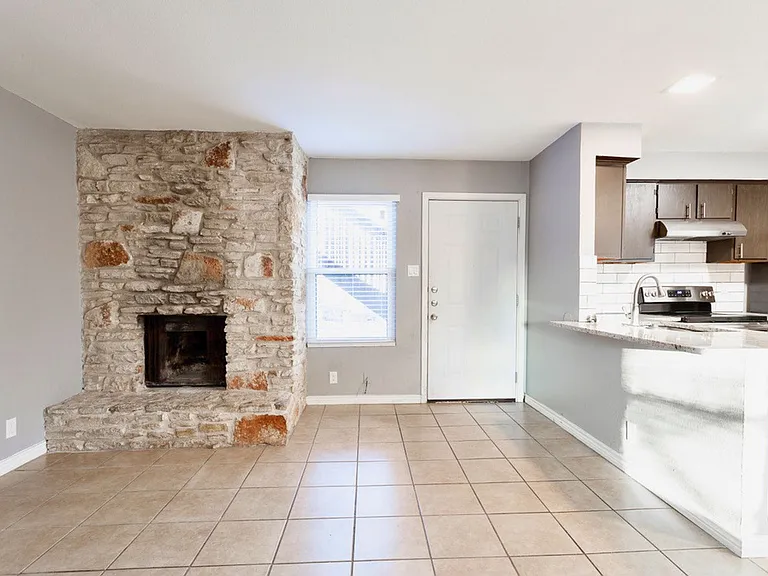 4431 Whispering Valley Dr #A — Photo 2