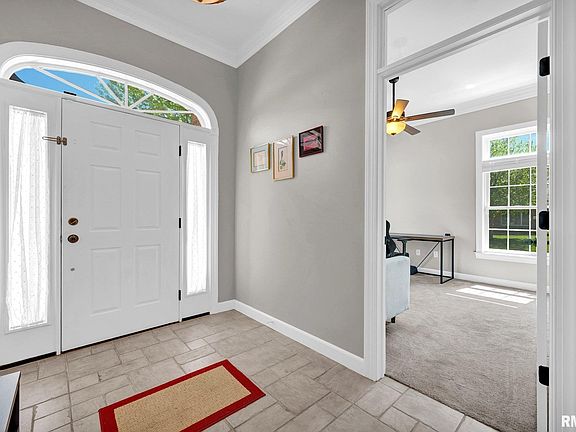 5th image of 1007 Applewood Ln #35