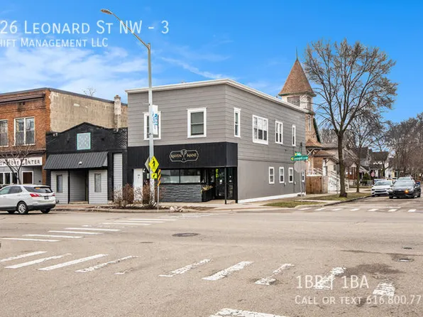 526 Leonard St NW #3, Grand Rapids, MI 49504