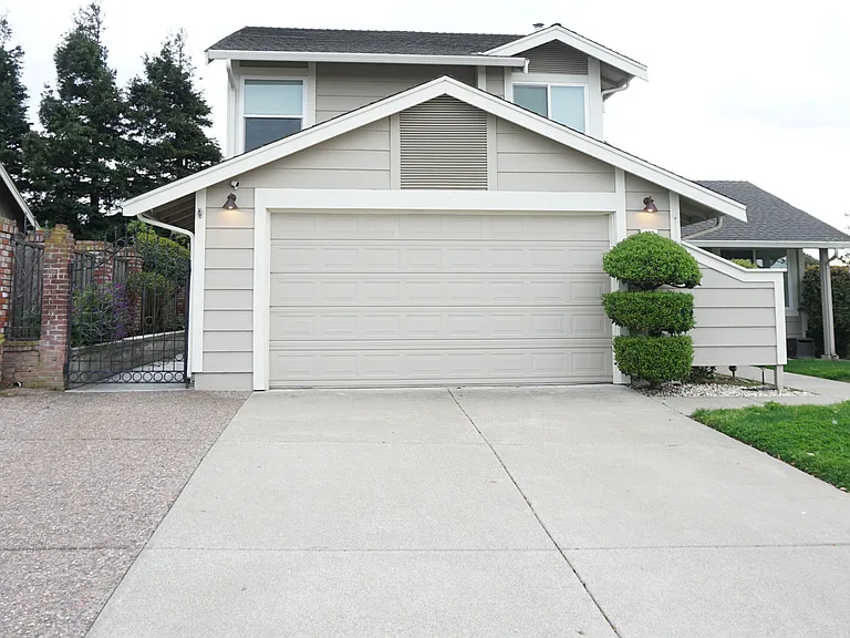 392 Duperu Dr — Photo 1