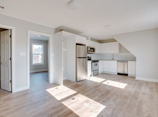 168 Picton St E #5, Hamilton, ON L8L 3W6