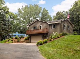 6025 Howkins Rd, Woodbury, MN 55129