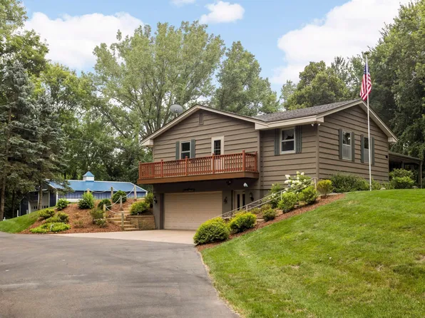6025 Howkins Rd, Woodbury, MN 55129