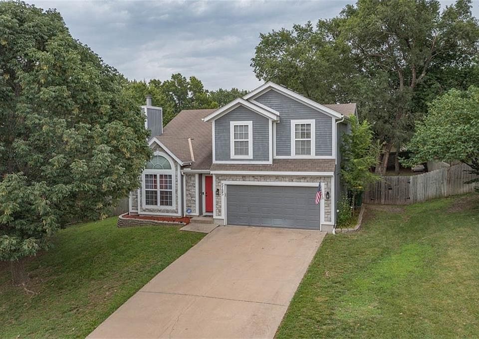 5185 Lakecrest Dr, Shawnee, KS 66218 Zillow