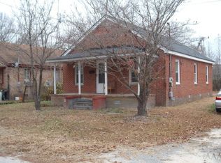 911 Broad St, Windsor, NC 27983