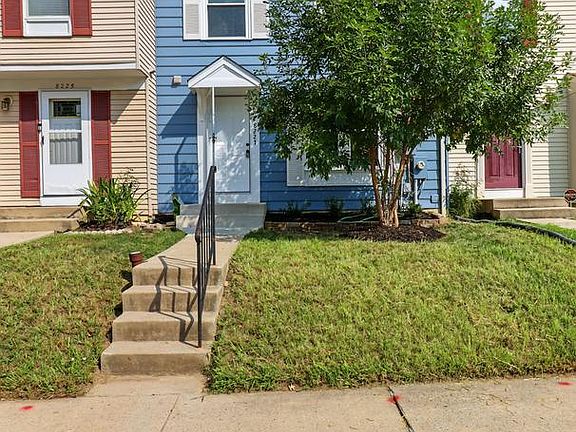 2nd image of 8227 Wellington Pl