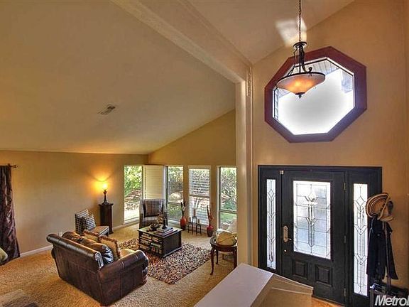 5th image of 2890 Stanford Ln