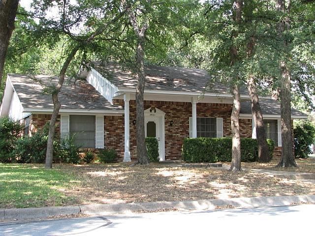 1st image of 3401 Bristol Dr