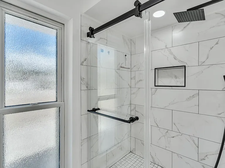 1212 63rd St NW — Photo 22