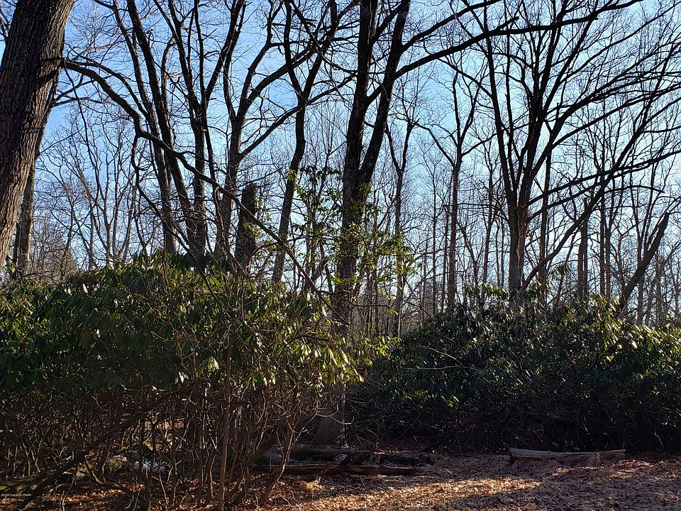 1st image of 155 Crest Dr