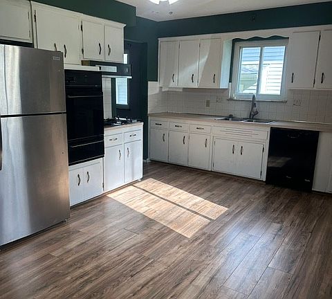 2nd image of 1187 Bonnie Ln #1187