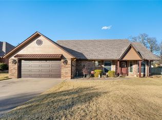 121 Redbud Ln, Poteau, OK 74953