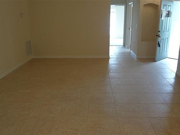 5th image of 228 SW Lake Forest Way