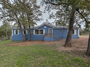 118 Eaglenest Ct, Smithville, TX 78957