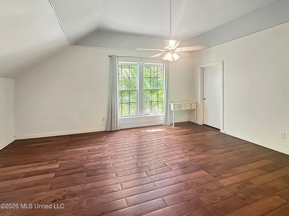 34th image of 513 Harmony Rd