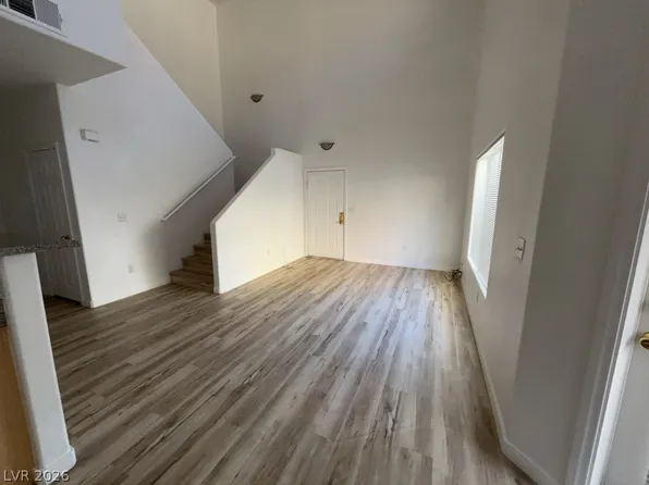 4915 E Russell Rd APT 143, Las Vegas, NV 89120