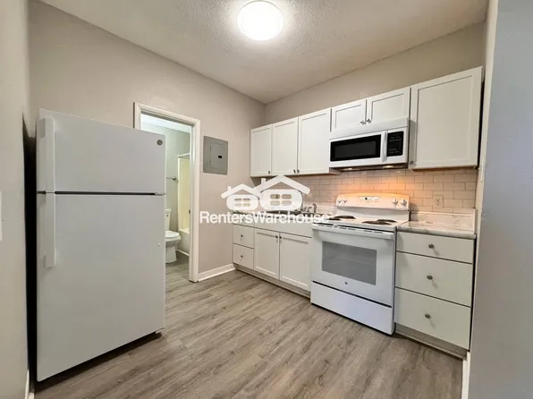 1314 22nd St #5, Des Moines, IA 50311