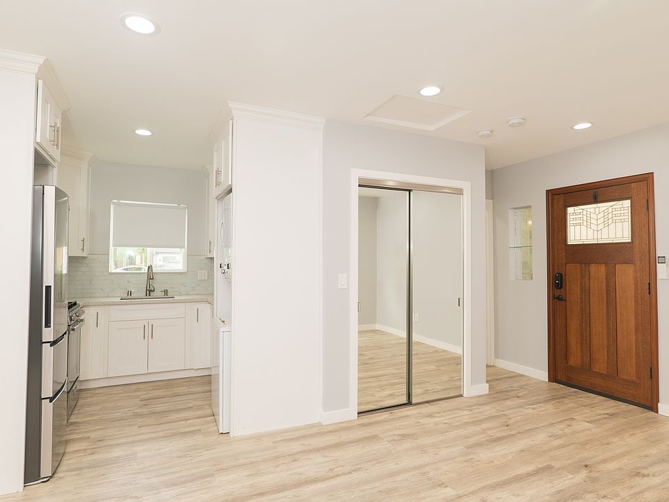 1st image of 5182 Canoga Ave