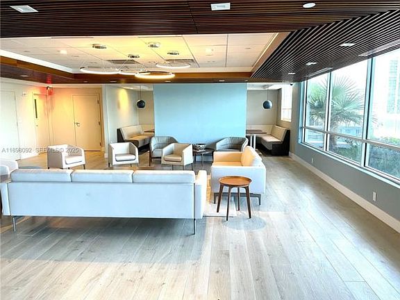 2nd image of 1800 Sunset Harbour Dr #1201
