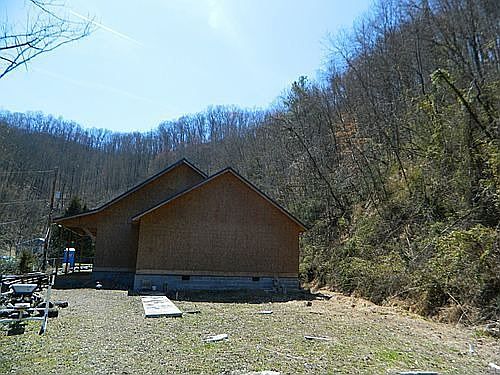 1st image of 650 Gap Br