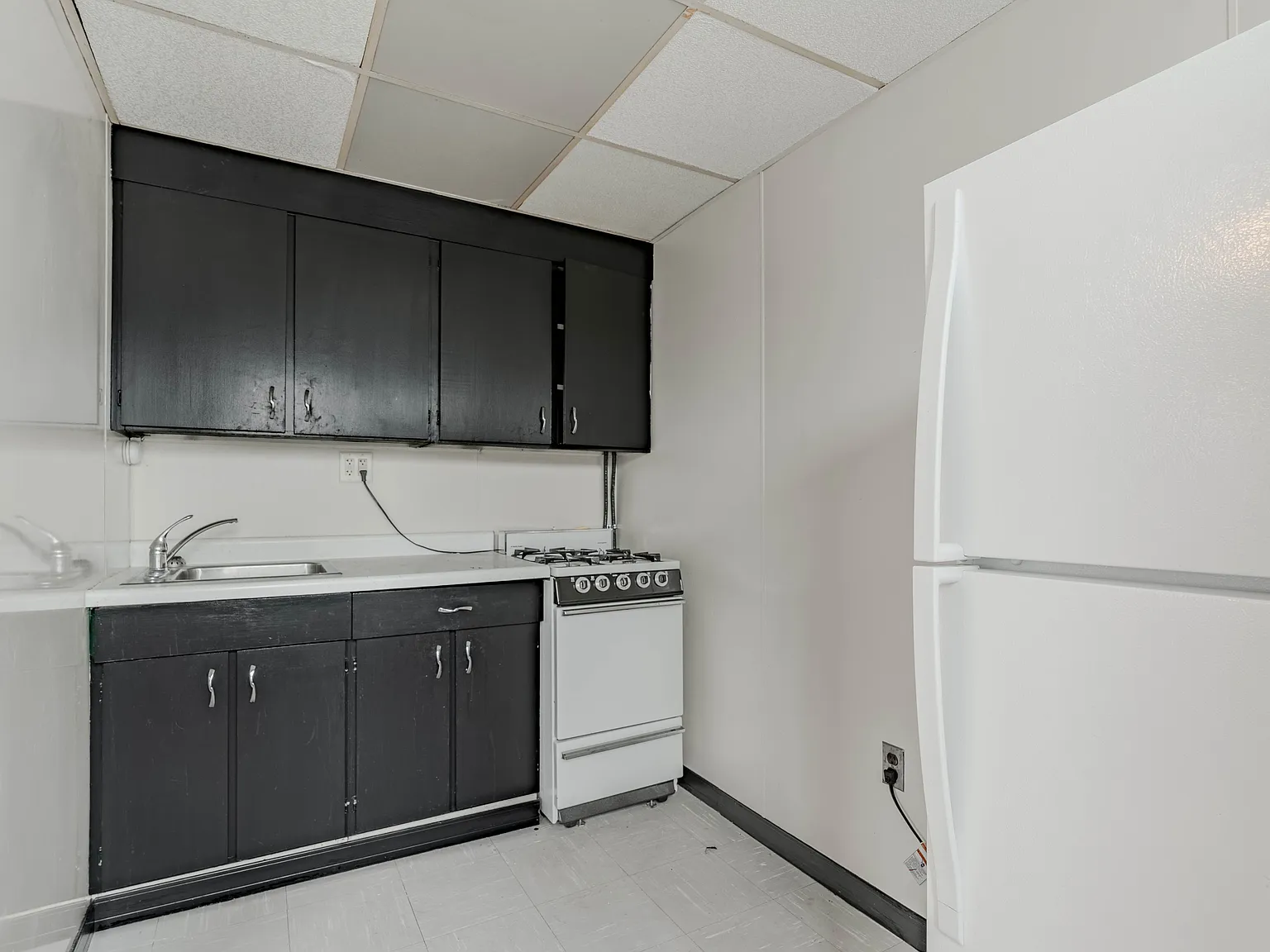 2 bed, 1.0 bath, 1023 sqft, $1,000 — Photo 3