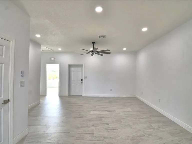 7951 Sarasota Dr #A — Photo 11