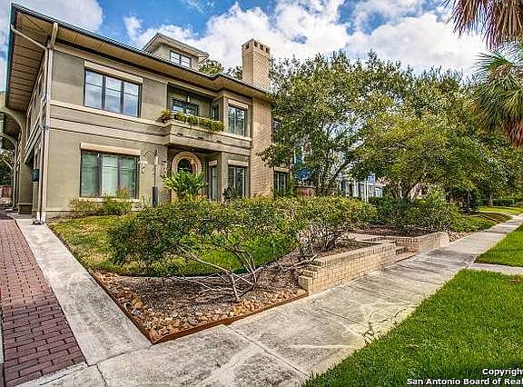 2nd image of 137 Katherine Ct #B