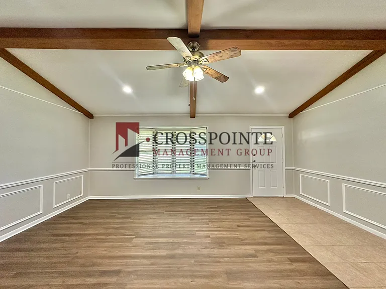 2448 Holly Ln — Photo 8
