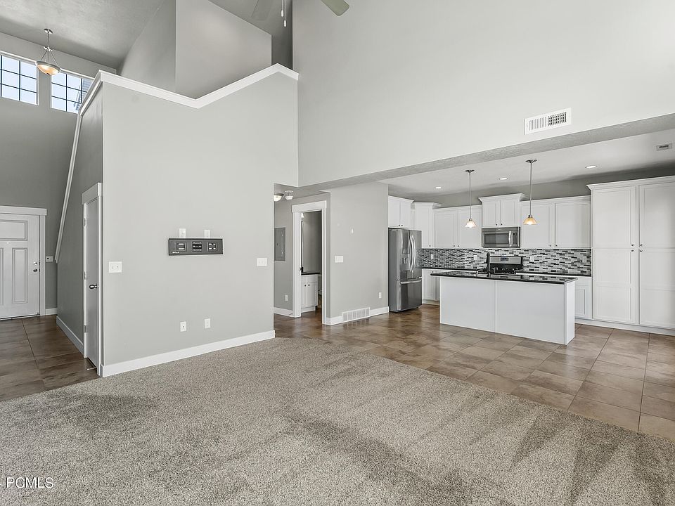 1st image of 1931 Park Heights Dr