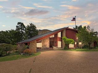 402 Lees Circle Dr, Fort Scott, KS 66701