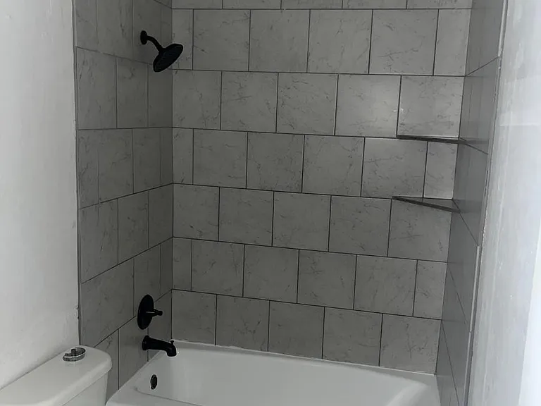 2512 Yorkshire Ave — Photo 6