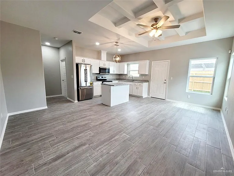 2105 Stauffer St #2 — Photo 9