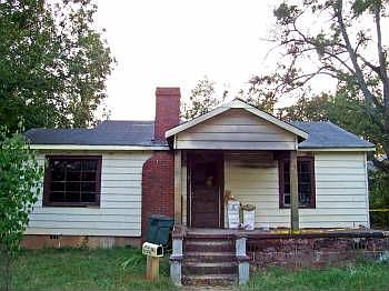 2nd image of 1206 E Main St