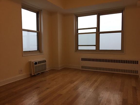 4th image of 12333 83rd Ave APT 2201